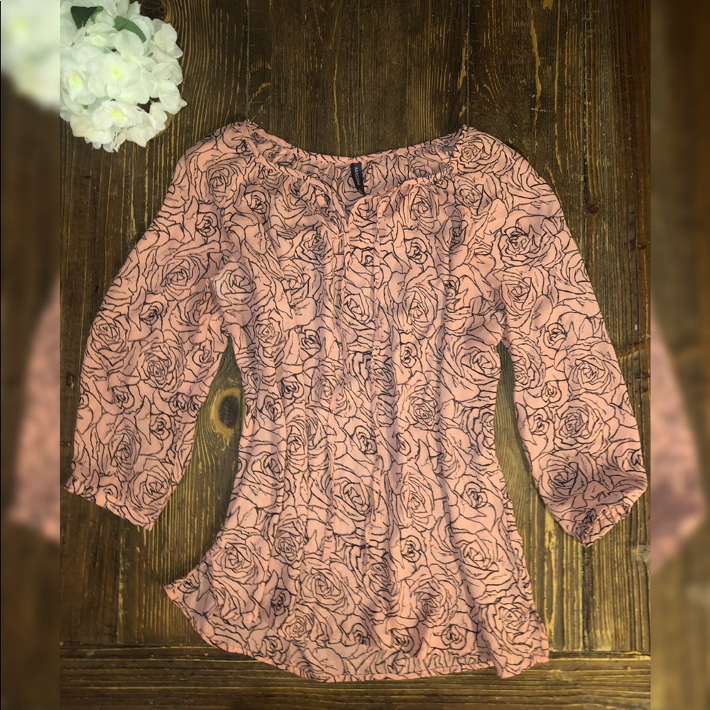 🍾3 for 20! Pink/black floral flowy top sz L